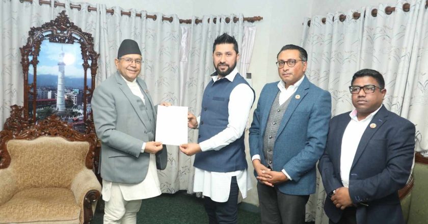 आफु थुनामुक्त भएको भन्दै निलम्बन फुकुवा गर्न लामिछानेको माग