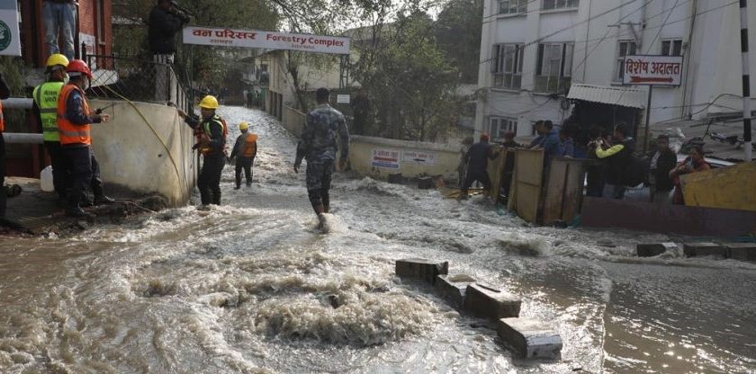 बबरमहलको भेल पस्ने डरले प्रसूति गृहमा सुरक्षा टोली परिचालन