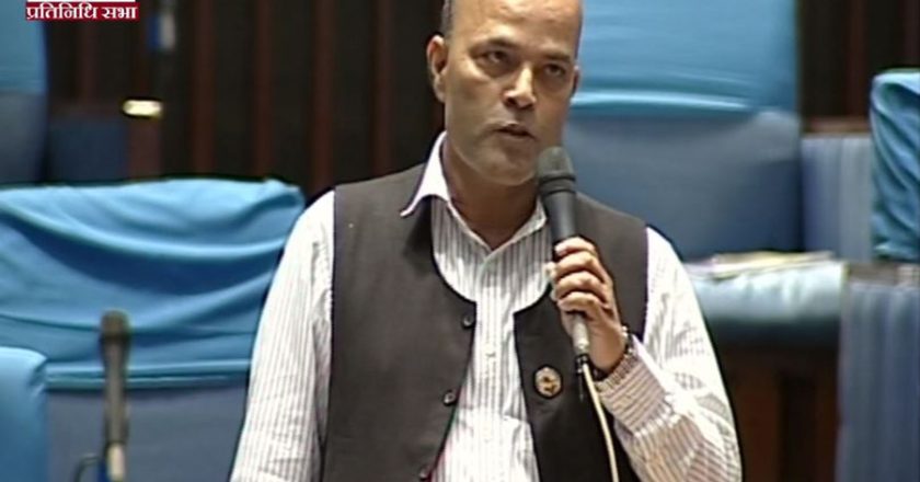 बालेनलाई सांसद अमरेश सिंहको चुनौती– सिंहदरबार भत्काएर देखाऊ